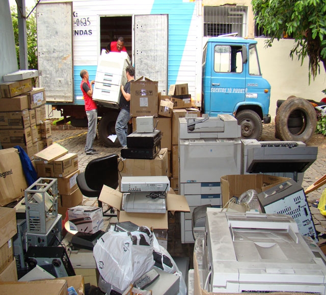 Bota Fora de Sucatas_8