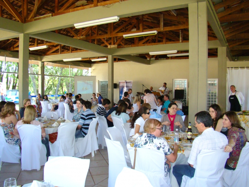Almoço tropical